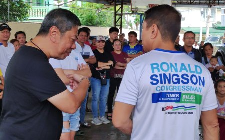 KITAEN| Naideliveren ni Congressman Ronald Singson dagiti relief goods idiay Brgy. Capangpangan, Vigan City. Kadwa na dagiti opisyales ti Vigan City nga indauloan ni Vice Mayor Randy Singson.