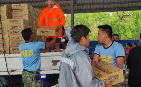 KITAEN| Ti pannakaiyawat ti relief goods idiay Brgy. Manangat, Caoayan babaen kenni Congressman Ronald Singson.