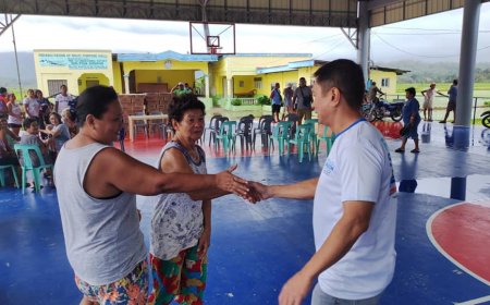 KITAEN| Naideliver metten ni Congressman Ronald Singson ti relief goods idiay Brgy. Sta Monica, Magsingal maysa a napakaroan kenni bagyo Egay.