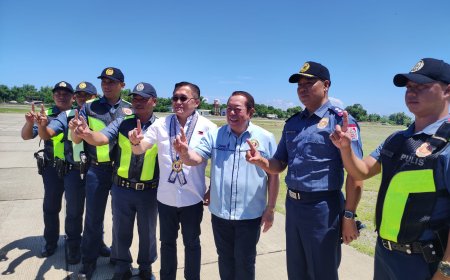 KITAEN| Ti isasangpet ti grupo ni Senator Bong Go idiay Vigan Airport.