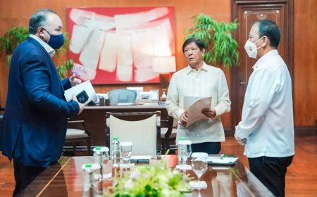 KITAEN| Ni President Ferdinand R. Marcos Jr. mismo ti nangipatugaw kenni abogado Gilberto C. Teodoro Jr. kas Secretary iti Department of National Defense (DND) ken Dr. Teodoro J. Herbosa kas Secretary iti Department of Health (DOH).