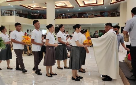 Kitaen| Naangay iti 48th Pinning, Candle Lighting ken Madonna Awarding Ceremonies kadagiti agad-adal ti ISCC particular ti Midwifery Department