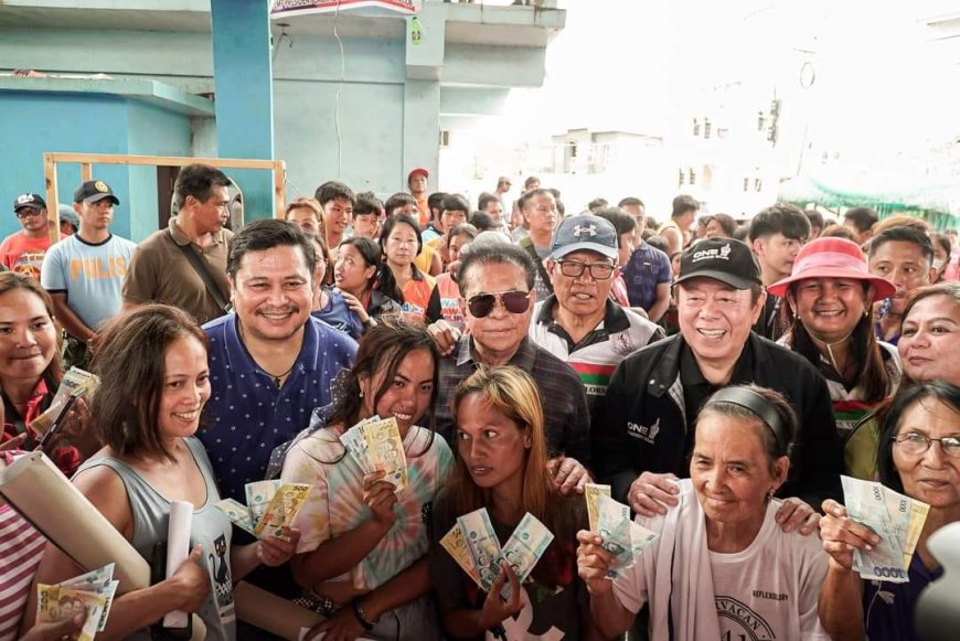 KITAEN| Kalpasan kenni bagyo Egay personal nga pinasyar ni dati a Gobernador Luis Chavit Singson ti Brgy.San Pedro at Nanguneg Narvacan, Ilocos Sur kadwa na ni Sen. Jinggoy Estrada, Governor Jerry Singson, ken dadduma pay nga opisyales